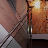 Stiegengelaender Niro Glas Kombiniert