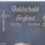 Urnengrab Mit Symbolen Eines Organisten